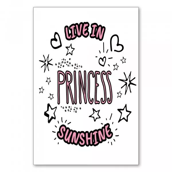 "Live In Princess Sunshine" – ein fröhliches Design mit Spruch für kleine Prinzessinnen. "Live In Princess Sunshine" – ein fröhliches Design mit Spruch für kleine Prinzessinnen.