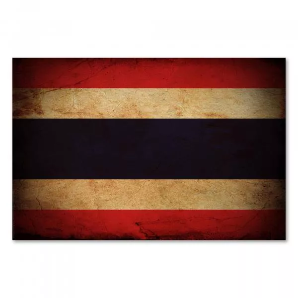 Thailändische Flagge im Grunge-Design: Die Farben Rot-Weiß-Blau symbolisieren die Nation, die Religion und das Königtum.