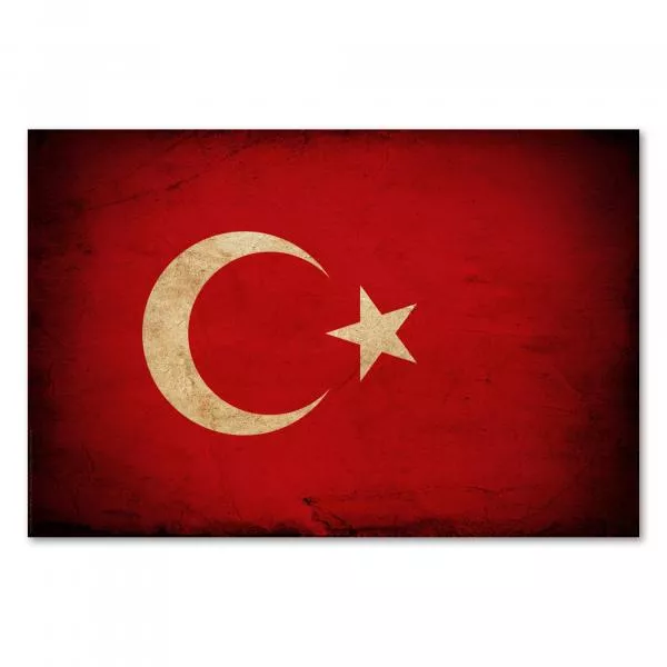 Türkische Flagge im Used-Look: Der Halbmond und der Stern sind traditionelle Symbole des Islam. Türkische Flagge im Used-Look: Der Halbmond und der Stern sind traditionelle Symbole des Islam.